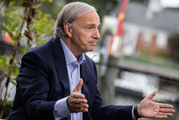 Ray Dalio warns Fed&#39;s hands are tied and higher U.S. inflation is sticking  around. Democracy, maybe not. - MarketWatch