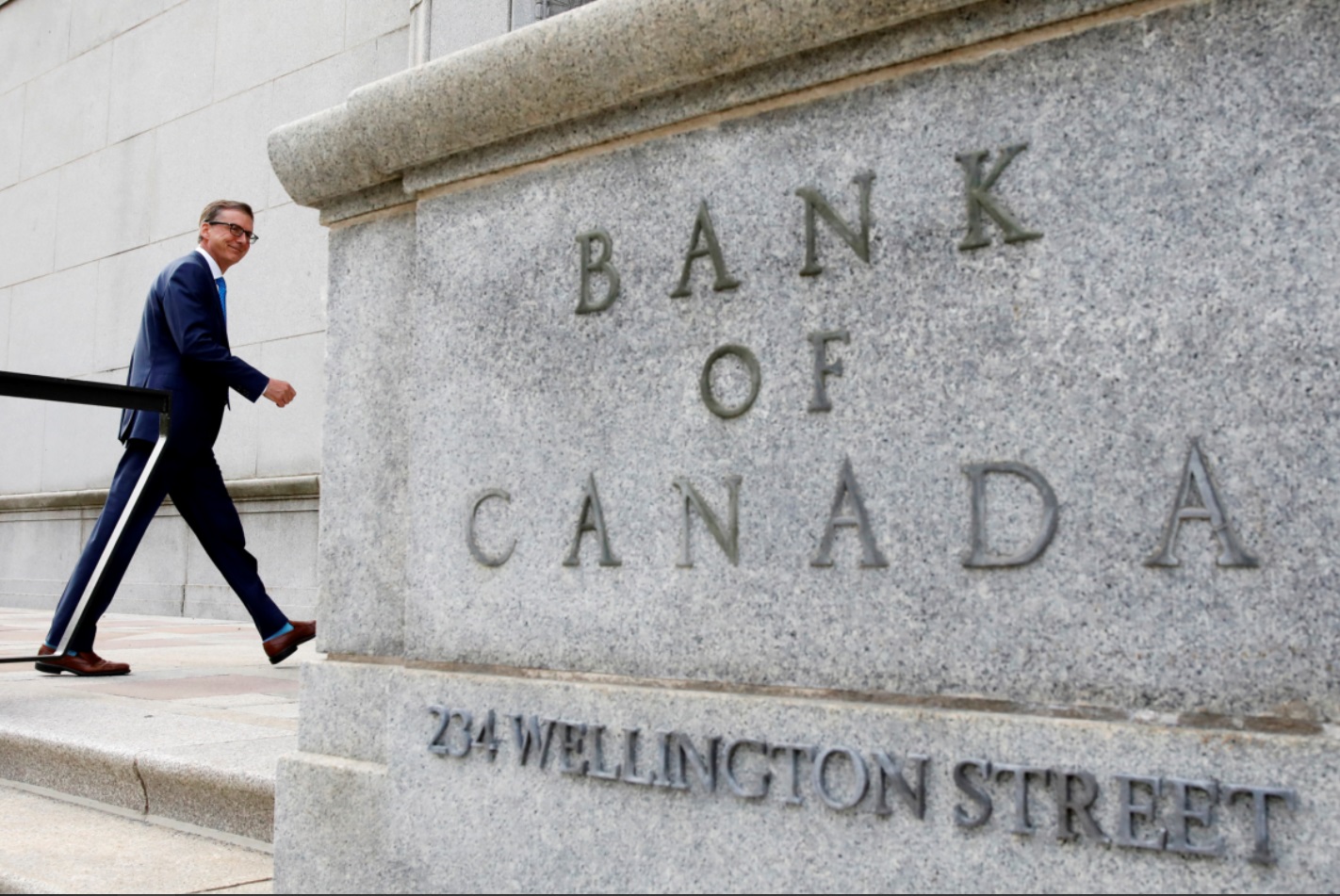 Ngân hàng Canada để ngỏ cánh cửa cho đợt tăng lãi suất 75 điểm cơ bản