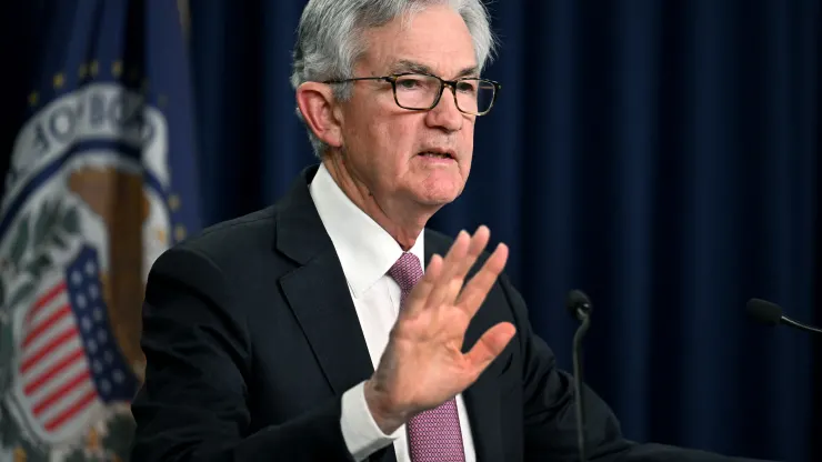 Powell không thể đảm bảo một cú "hạ cánh mềm" trong khi Fed cố gắng kiểm soát lạm phát