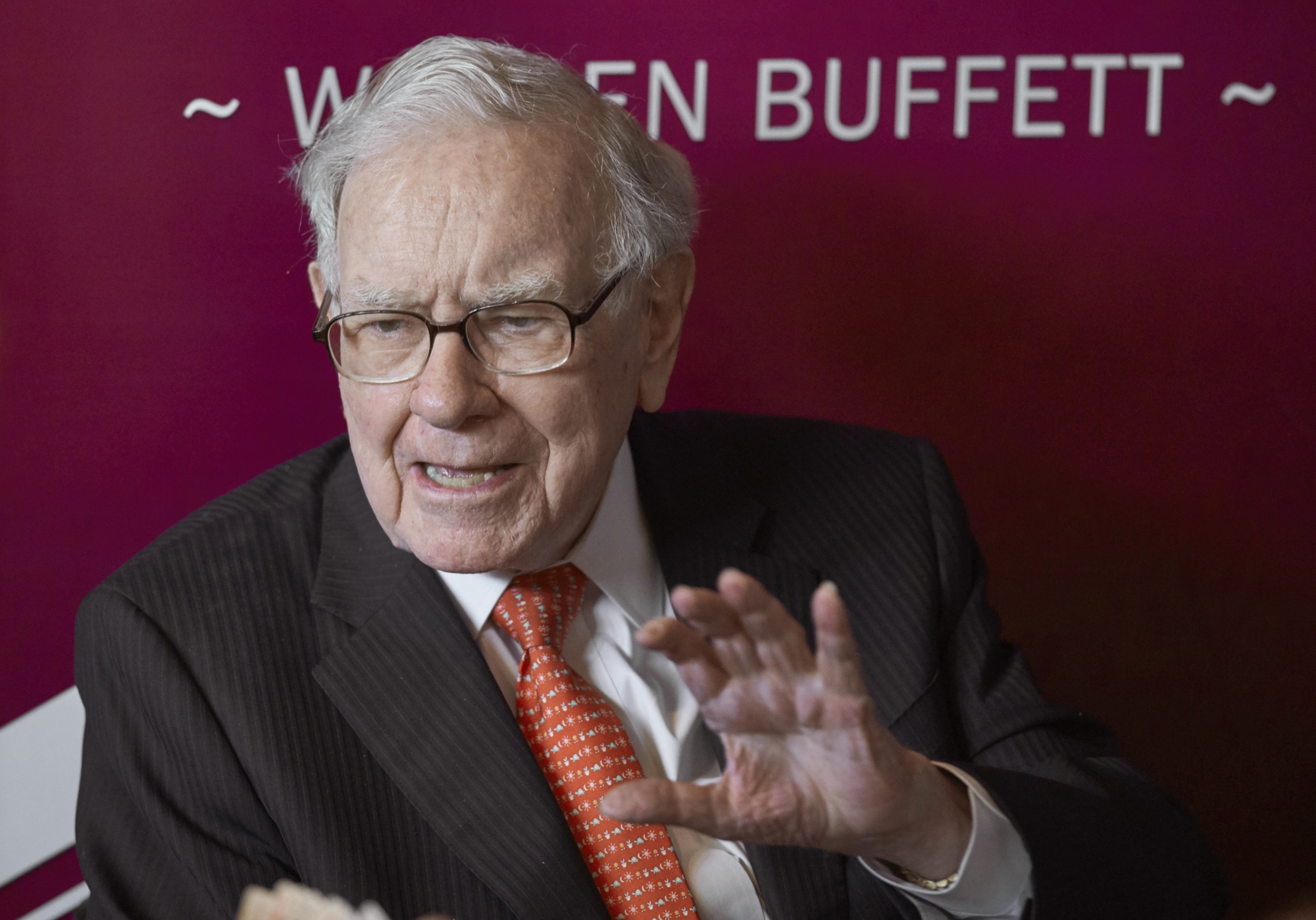 Kỷ lục mới: Một đại gia ẩn danh trả giá 19 triệu đô la để ăn trưa cùng Buffet