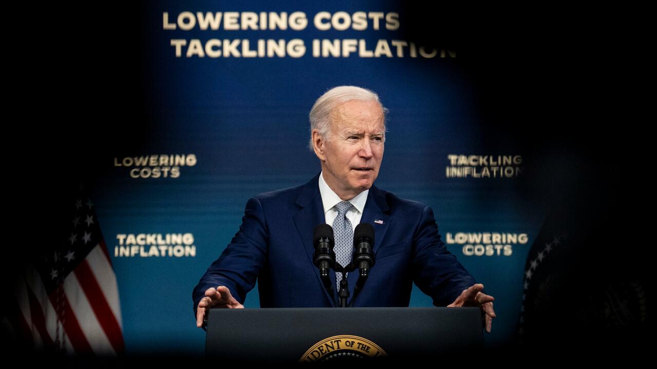 Tổng thống Biden và triển vọng bầu cử giữa nhiệm kỳ - Thành bại tại lạm phát
