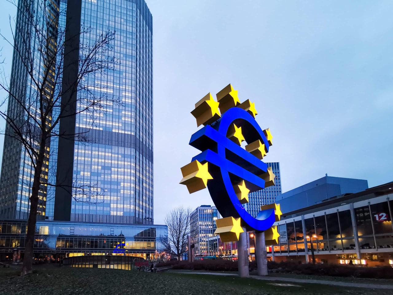 Giới đầu tư phải vật lộn giải bài toán mang tên Công cụ chống phân mảnh trái phiếu của ECB