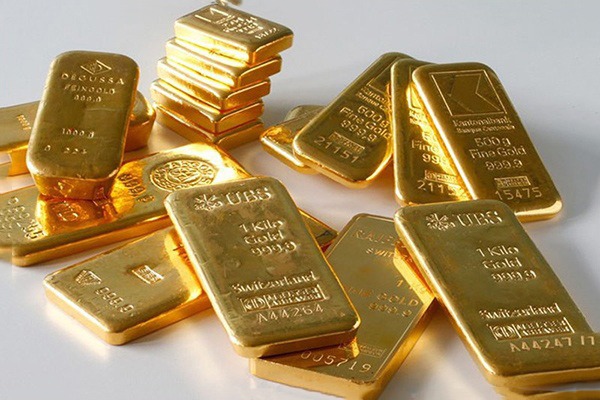 Giá vàng hôm nay 02.08: Vàng trong nước - thế giới đua nhau tăng giá; vàng SJC hướng đến mốc 70 triệu đồng/lượng