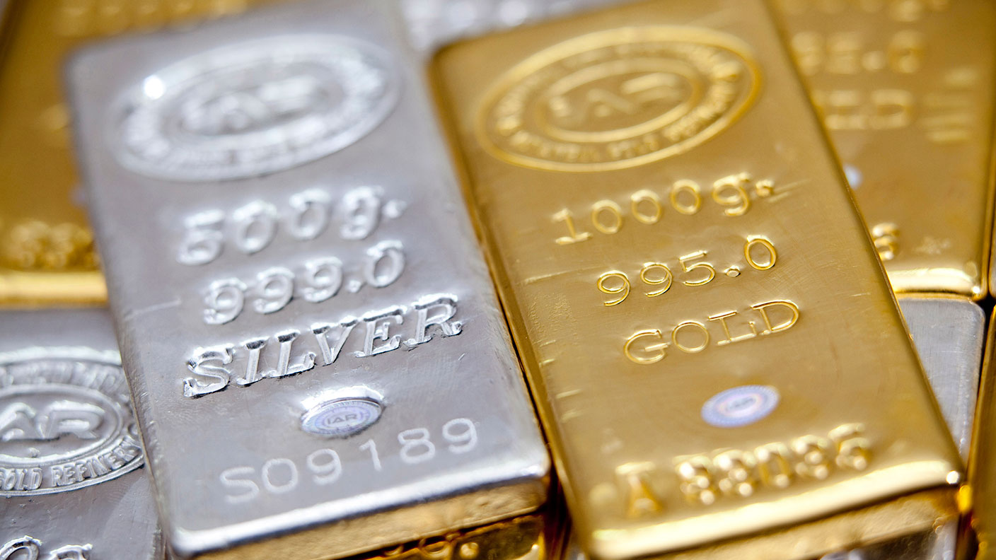 Nhận định kỹ thuật giá vàng, bạc: XAU/USD dồn nén chờ bứt phá khi XAG/USD vẫn trung lập