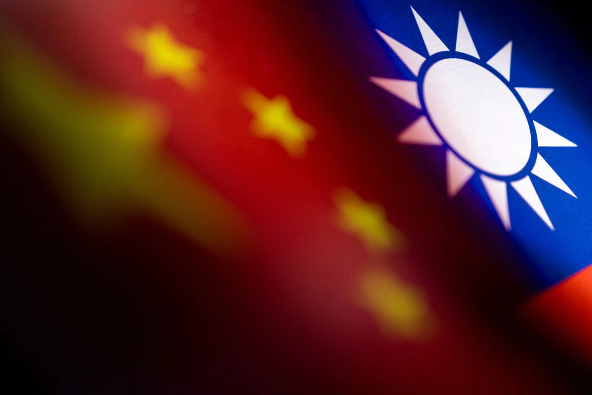 Hình minh họa cho thấy cờ Trung Quốc và Đài Loan