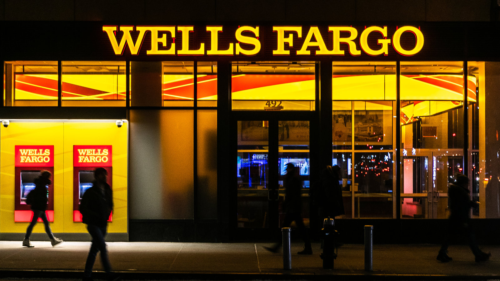 Báo cáo triển vọng đầu tư 2023 Wells Fargo: Suy thoái, phục hồi và bứt phá