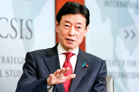Bộ trưởng Thương mại Nhật Bản Yasutoshi Nishimura