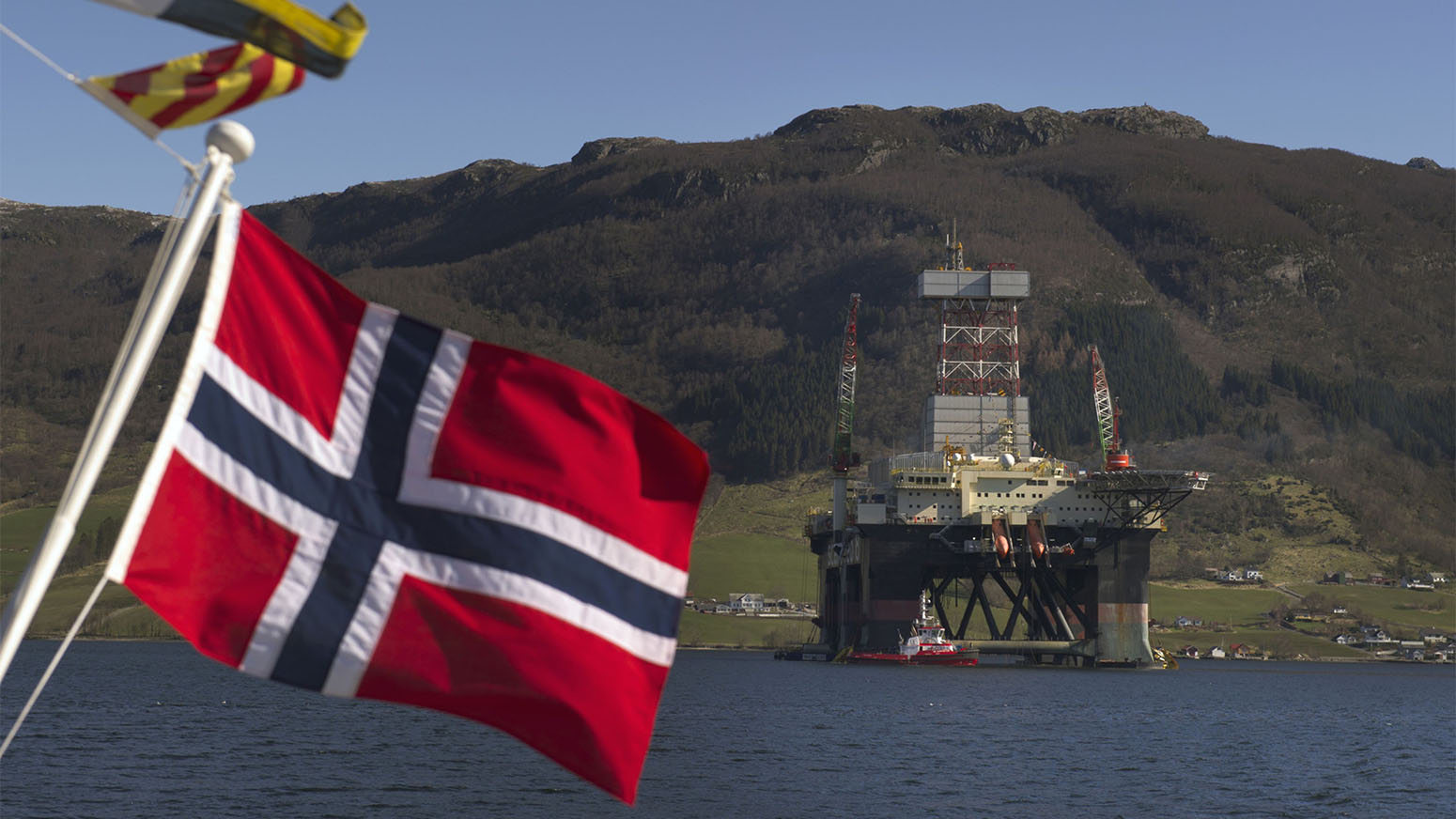 Norway's $1.4 trillion wealth fund set to get strict CO2 mandate | Pensions  & Investments