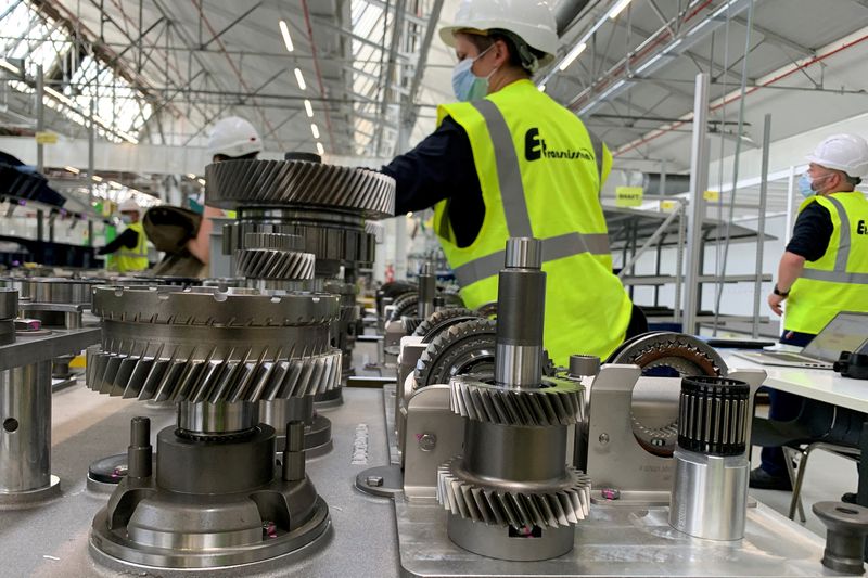 Pickup in French manufacturing offers hope as services sector still weak  -flash PMI