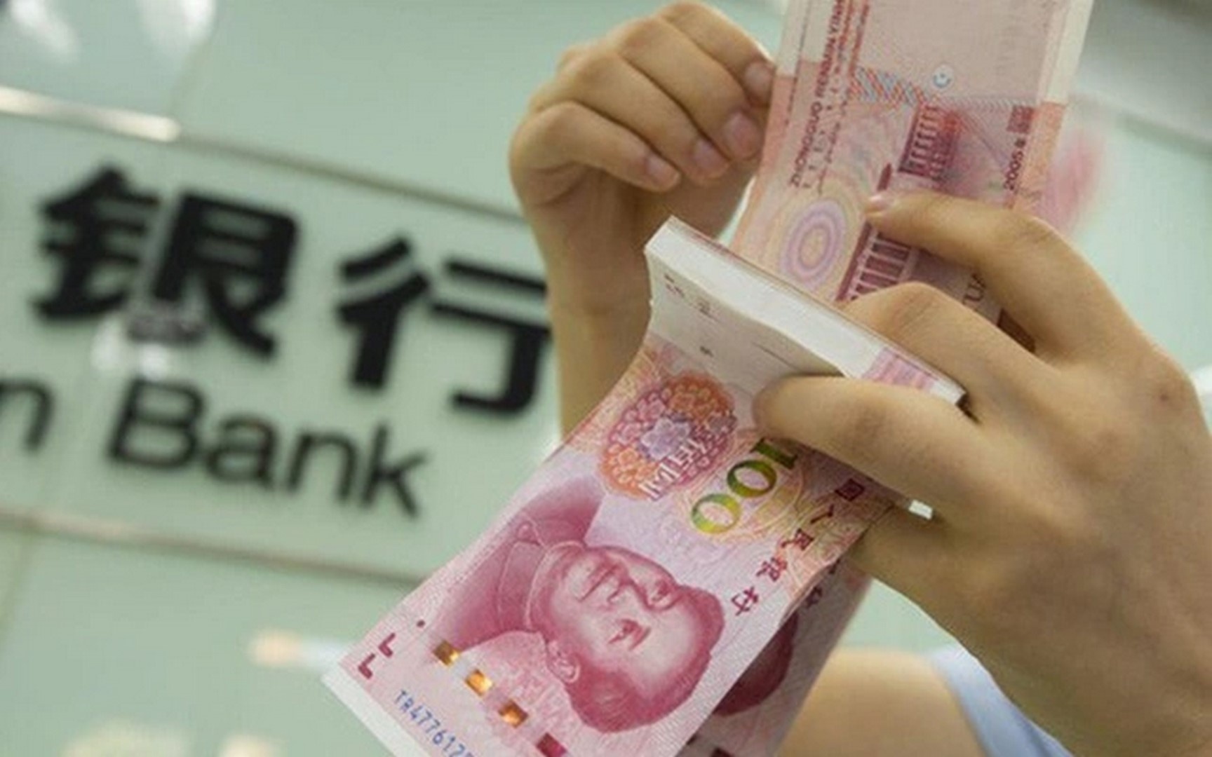 Trung Quốc: Vay nợ đạt kỷ lục, CPI tăng nhẹ