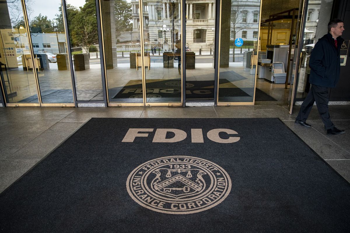 FDIC phải đối mặt với chi phí 23 tỷ USD sau sự sụp đổ của một số ngân hàng