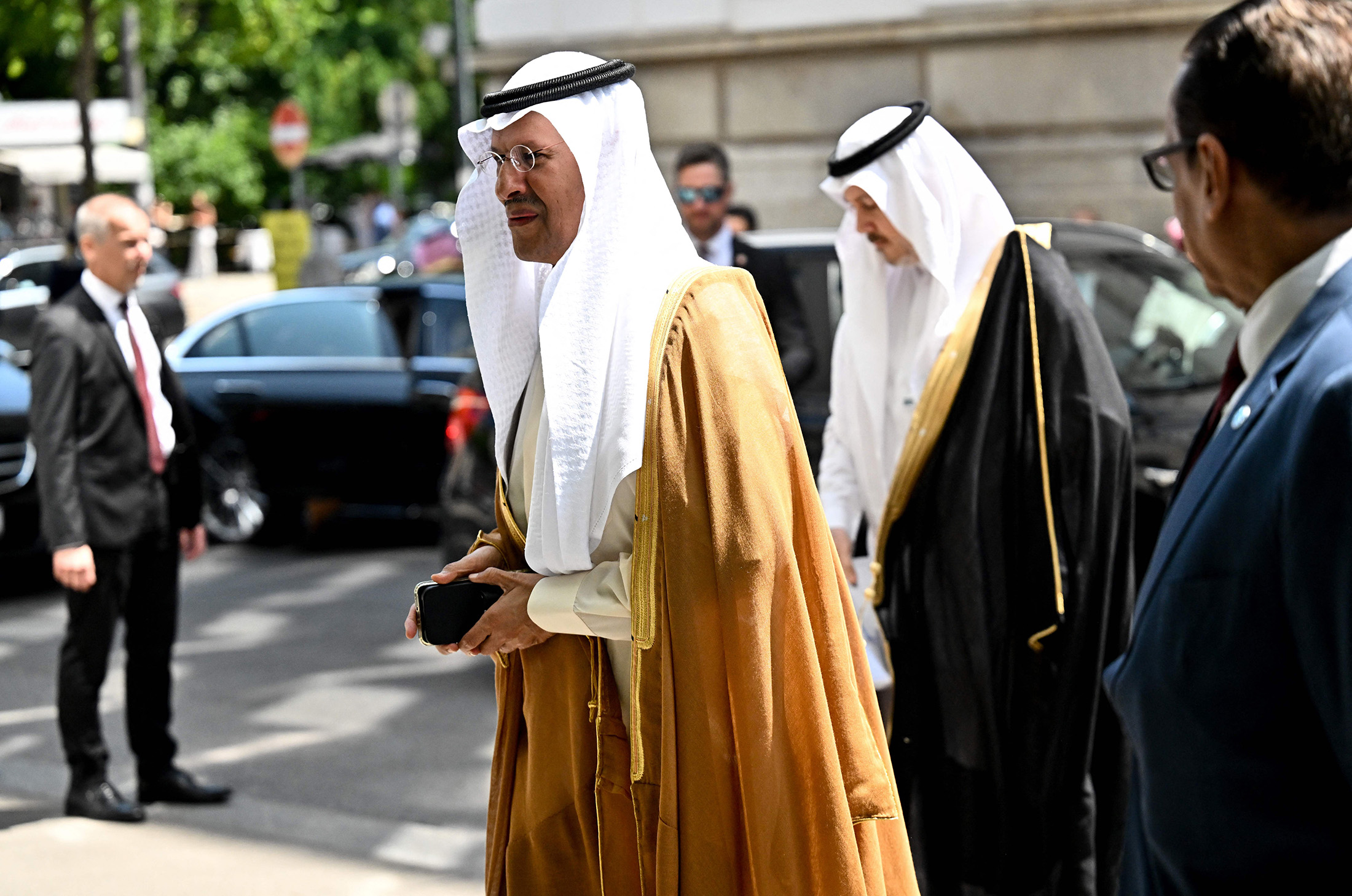 Ả Rập Saudi đơn độc trong quyết định cắt sản lượng tại OPEC+