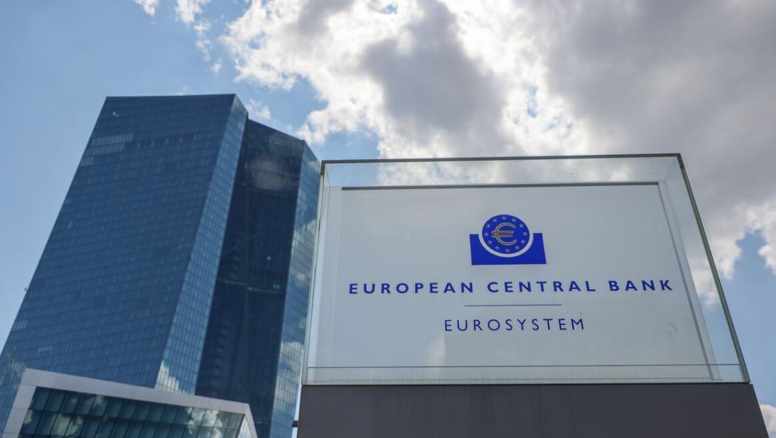 Allianz: Sai lầm chính sách của Fed hoặc ECB là một rủi ro rất lớn