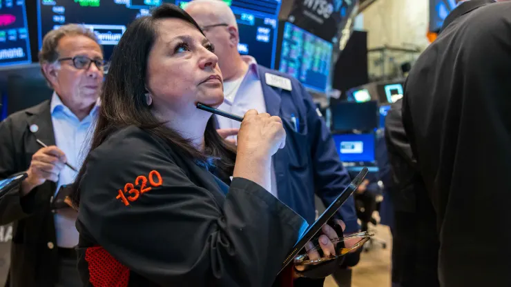 Chứng khoán Mỹ chào quý mới trái chiều, Dow Jones tăng phiên thứ 3 liên tiếp