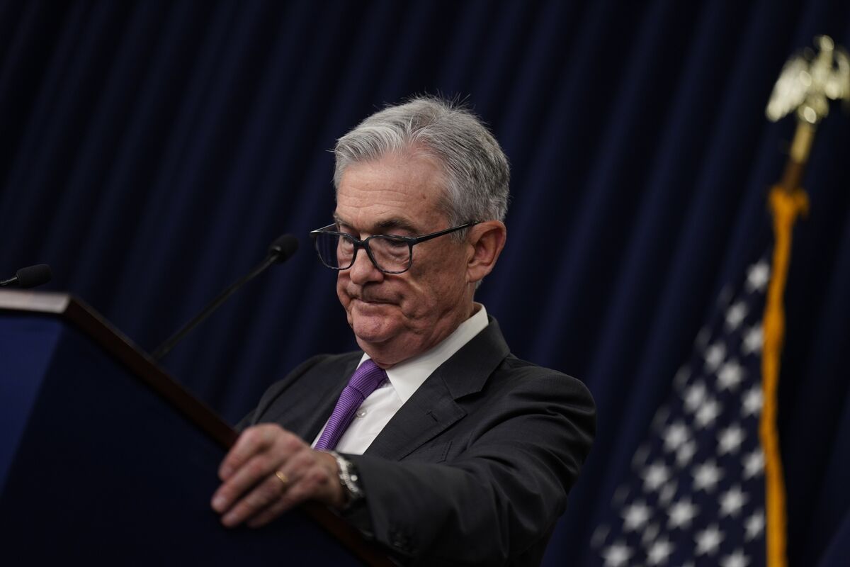 Fed chuyển sang chờ đợi để tránh suy thoái