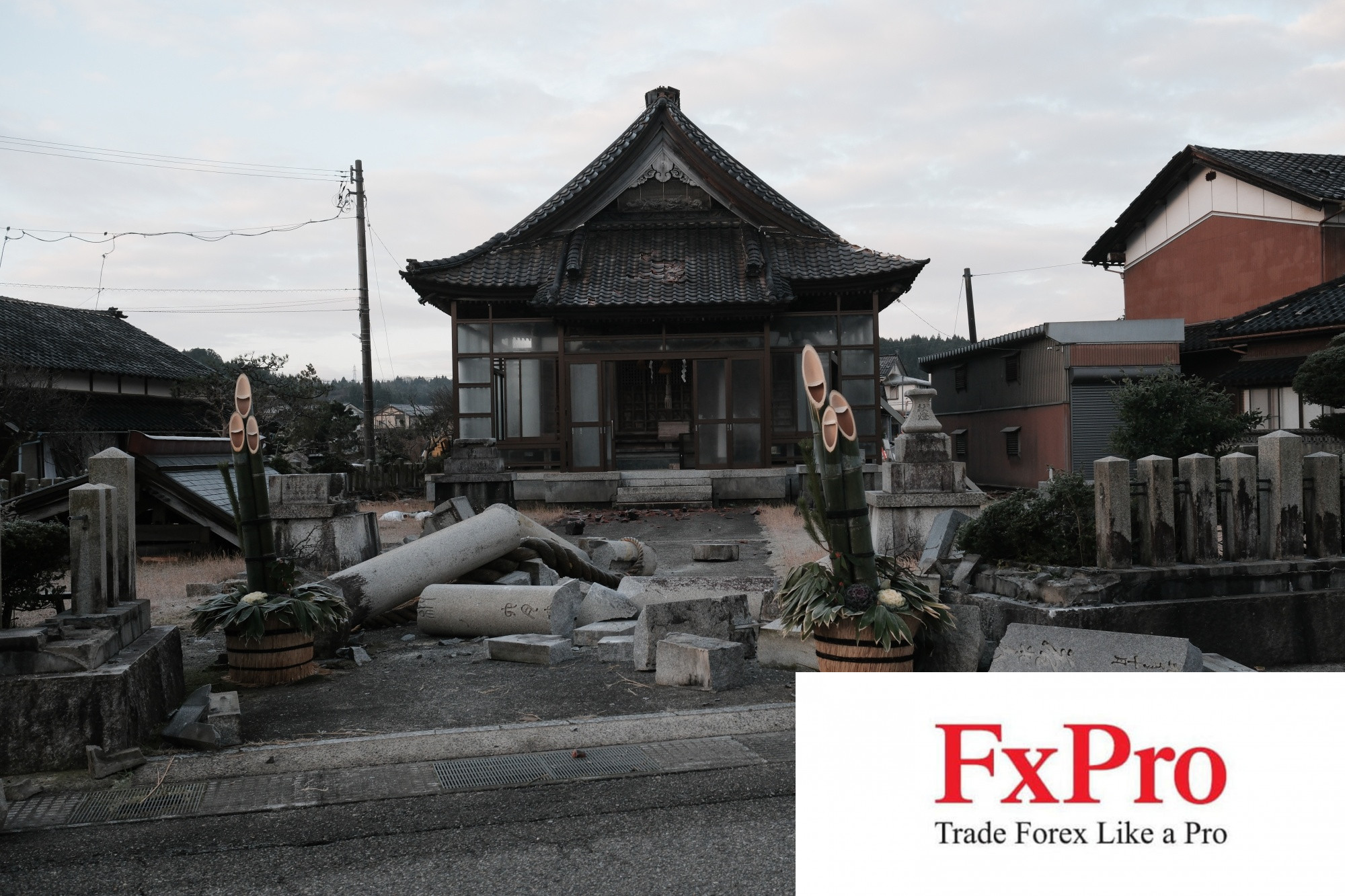 13 người thiệt mạng sau trận động đất tại Nhật