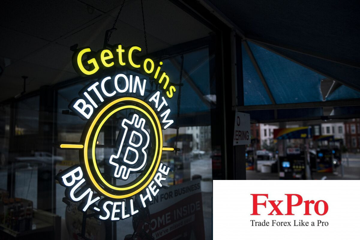 Bitcoin đạt mức 45,000 USD lần đầu tiên sau gần hai năm
