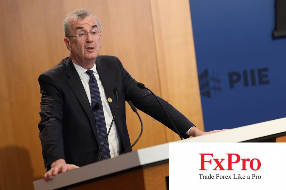 Quan chức ECB: Việc cắt giảm lãi suất sẽ diễn ra trong năm 2024