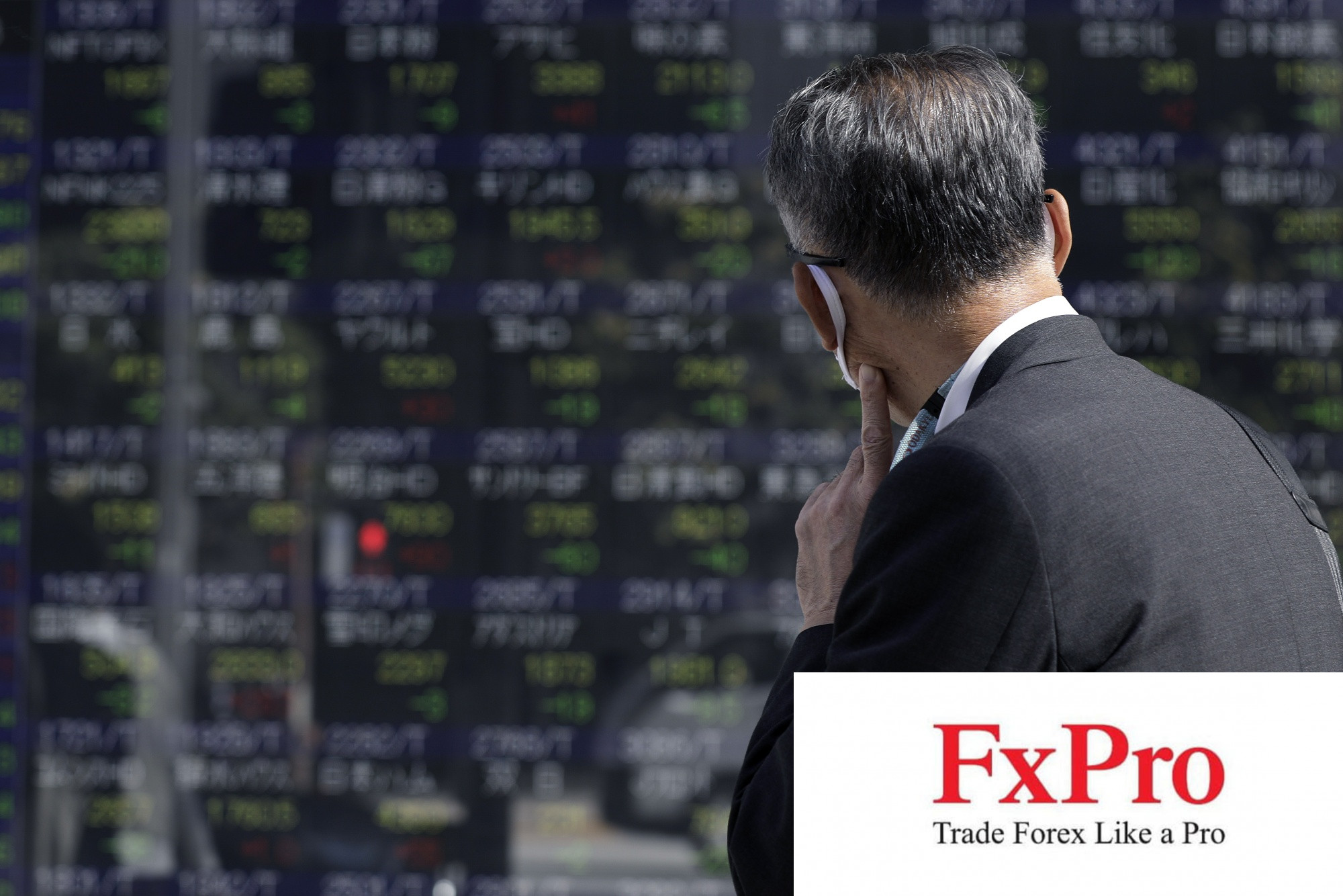 Morgan Stanley đưa ra quan điểm trái chiều về chứng khoán Trung Quốc và Nhật Bản