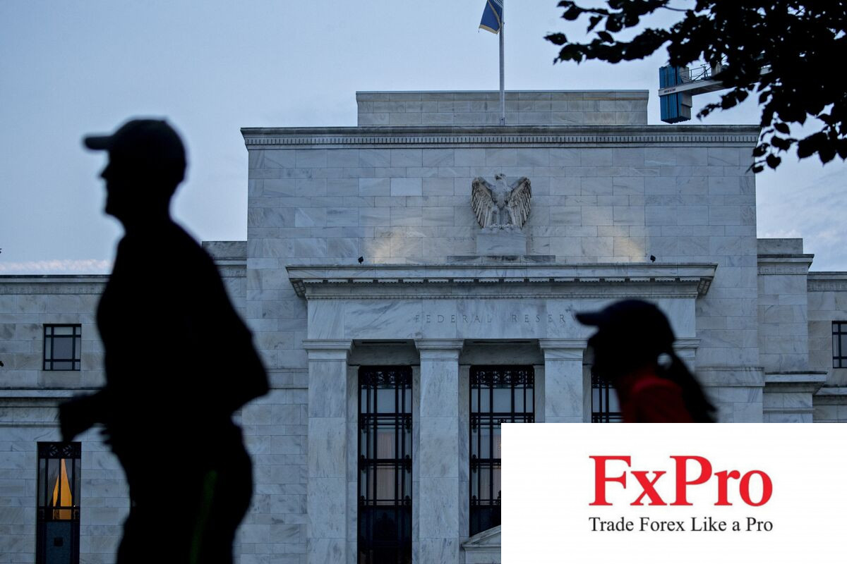 Việc trì hoãn cắt giảm lãi suất của Fed có ảnh hưởng như nào với Mỹ và thế giới?