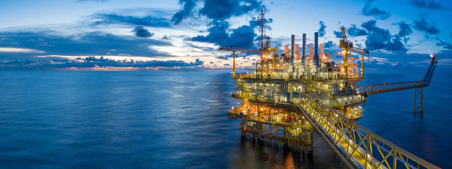 Nhận định giá dầu khí: Giá dầu chìm trong sắc đỏ do tín hiệu từ OPEC+, làn sóng bán tháo có nguy cơ tiếp diễn Nhận định giá dầu khí: Giá dầu chìm trong sắc đỏ do tín hiệu từ OPEC+, làn sóng bán tháo có nguy cơ tiếp diễn