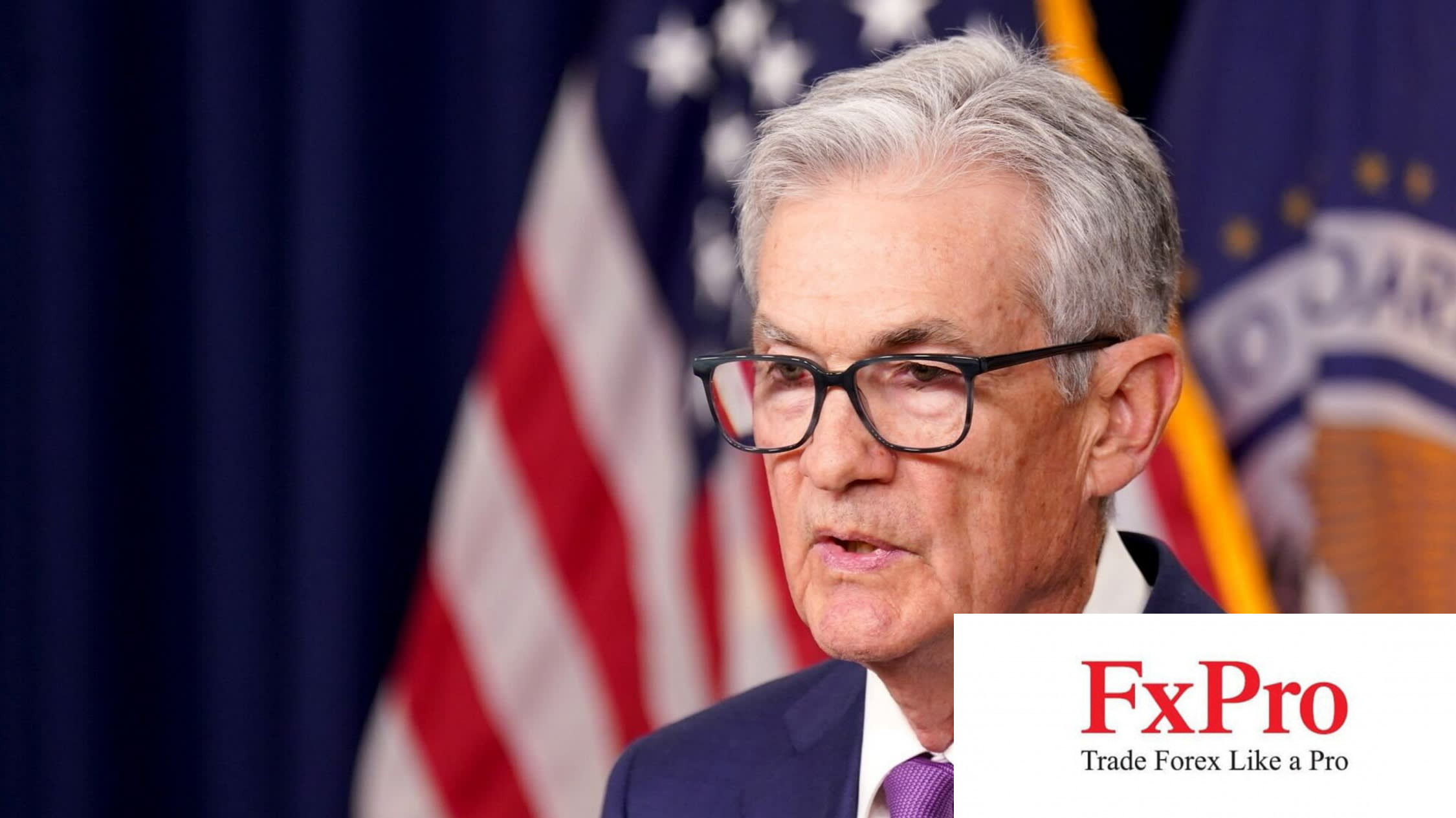 Donald Trump: Có thể sẽ phải "ép buộc" Powell cắt giảm lãi suất