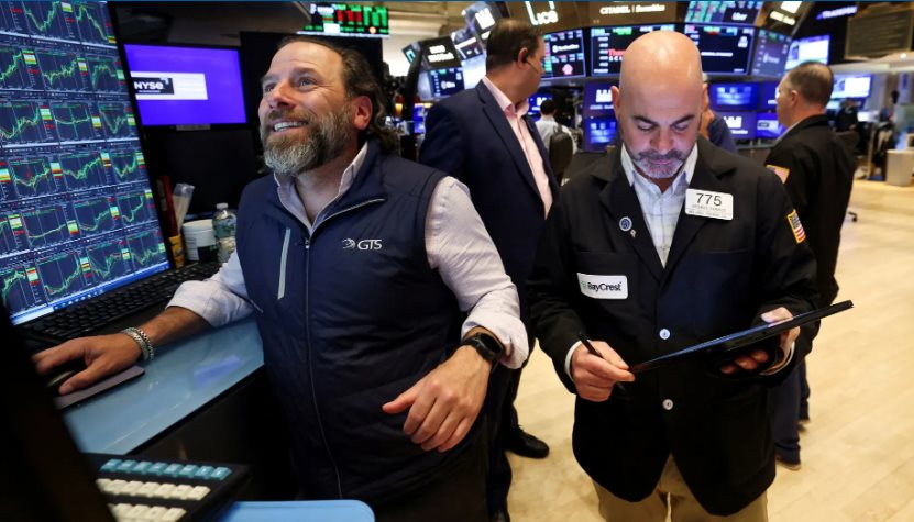 S&P 500, Nasdaq lập đỉnh mọi thời đại, chứng khoán Mỹ tăng vọt vượt mọi nỗi  lo về thương mại