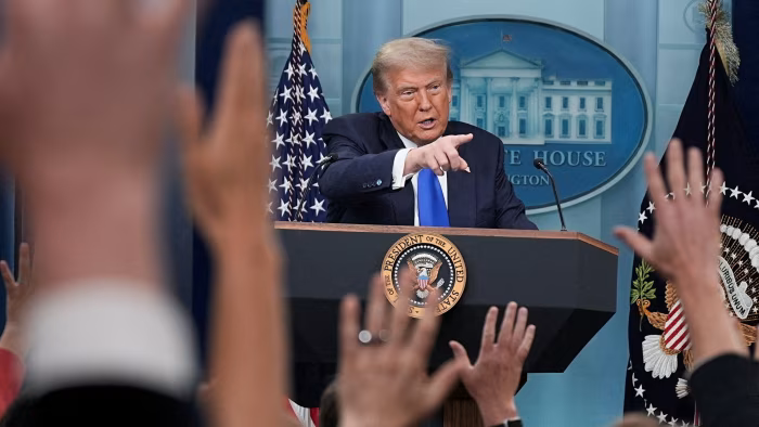 Dự luật "đẹp đẽ" của Trump: Lấy của người nghèo, tặng cho người giàu