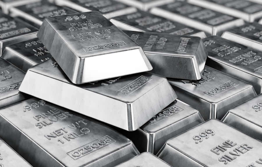 Tại sao bạc lại bứt phá trong khi vàng ổn đinh