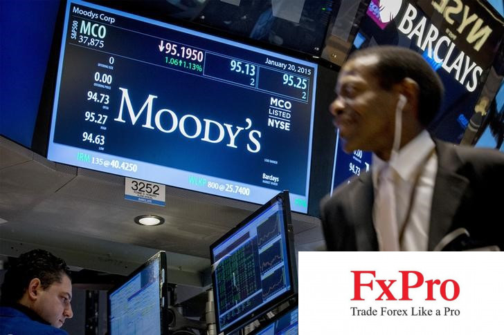 Moody's hạ xếp hạng tín nhiệm nhiều ngân hàng Hoa Kỳ